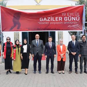 Gazilerimiz ve Şehit Aileleri ile Buluşma Yemeği Düzenlendi. - fotoğraf 1
