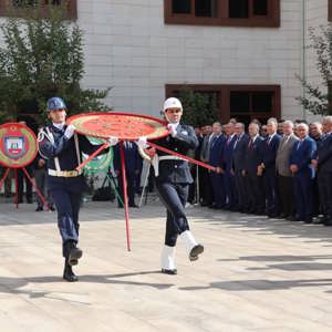 19 Eylül Gaziler Günü münasebetiyle düzenlenen programdan Valilimiz Binası önünde Çelenk Sunma Töreni - fotoğraf 6
