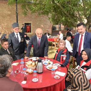19 Eylül Gaziler Günü Kutlamaları: Kahraman Gazilerimizle Bir Araya Geldik - fotoğraf 2