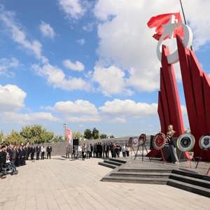 Bu Toprakların Hürriyetine Canları Pahasına Mühür Vuran Aziz Kahramanlarımızın Günü Kutlu Olsun - fotoğraf 2