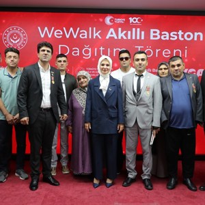 Aile ve Sosyal Hizmetler Bakanımız Göktaş, WeWalk Akıllı Baston Dağıtım Töreni'ne Katıldı - fotoğraf 4