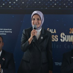 Bakanımız Mahinur Özdemir Göktaş: "Koruyucu aile konusunda küresel anlamda bir seferberlik çağrısı yapacağız - fotoğraf 1