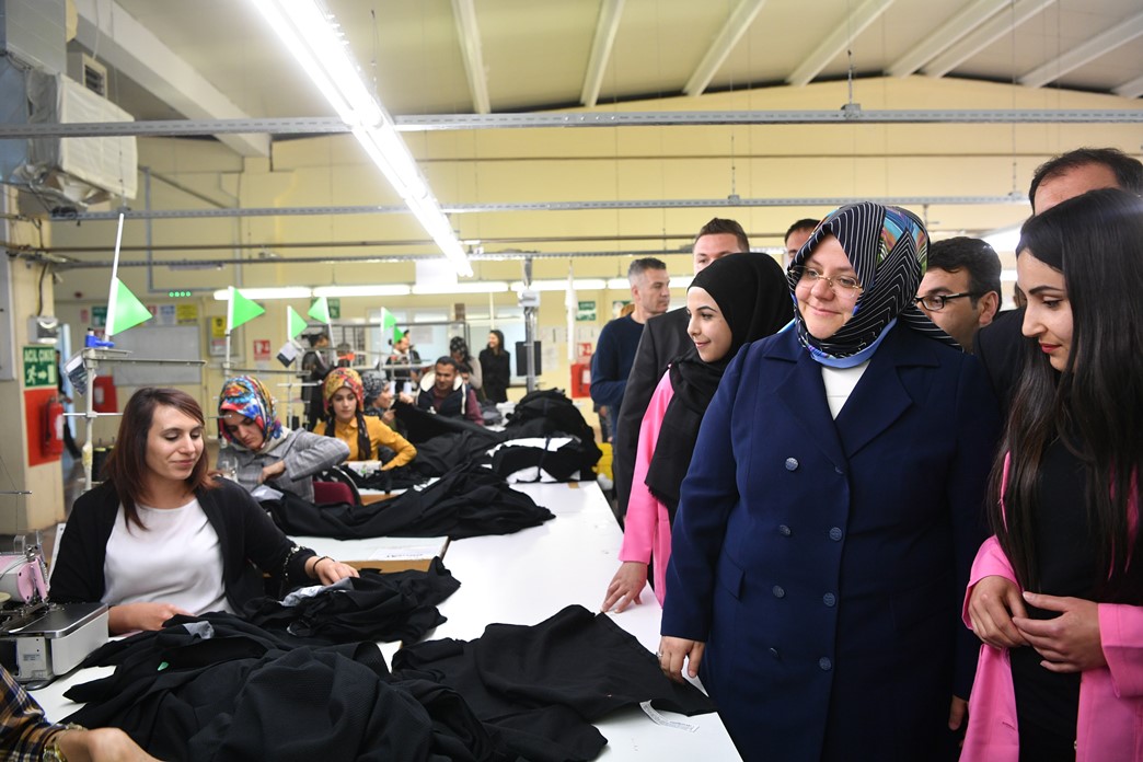  Bakan Selçuk: “Milli İstihdam Seferberliği ile Ocak – Eylül Döneminde 1 Milyon 129 Bin 729 Kişiyi İşe Yerleştirdik”