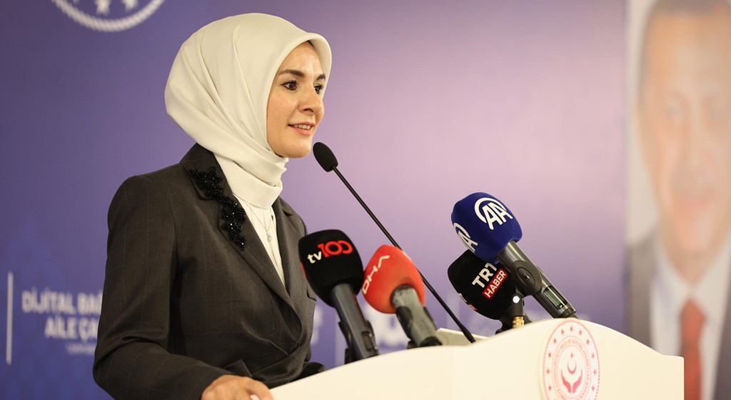 Aile ve Sosyal Hizmetler Bakanımız Göktaş, "Dijital Bağımlılık ve Aile Çalıştayı"nda konuştu