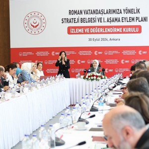 Bakan Göktaş Roman Vatandaşlara Yönelik Strateji Belgesi ve 1. Aşama Eylem Planı İzleme ve Değerlendirme Kurulu Toplantısı’na Katıldı - fotoğraf 4