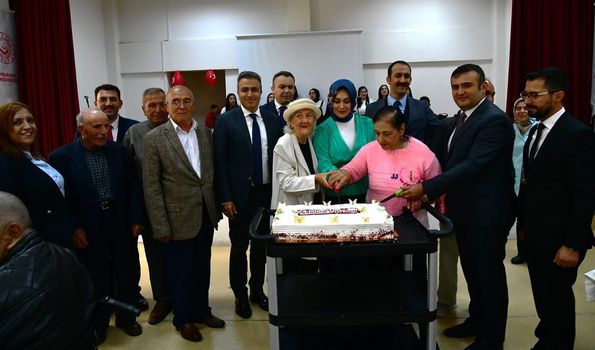 1 Ekim Dünya Yaşlılar Günü 