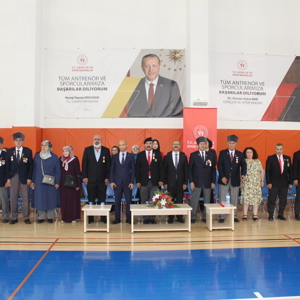 Kahramanlar Sahada,Kalbimiz Onlarla Etkinliği Düzenlendi. - fotoğraf 2