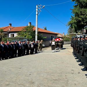 GAZİMİZ SON YOLCULUĞUNA UĞURLANDI. - fotoğraf 3