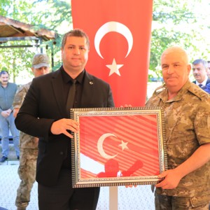 3. Ordu Komutanı Korgeneral Veli Tarakçı ve Beraberindeki Subay, Astsubay ve Erbaşlar Kıymetli Büyüklerimizi Ziyaret Ederek Her Biri ile Ayrı Ayrı Sohbet Gerçekleştirdi. - fotoğraf 1