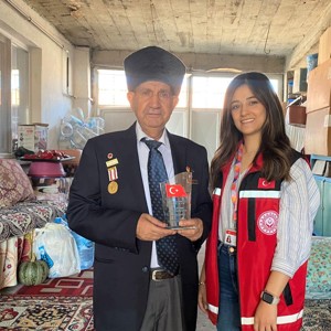 Şehitlerimizin ve Gazilerimizin Yanındayız - fotoğraf 1