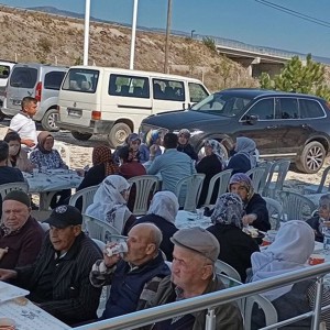 Kıymetli Büyüklerimiz Hayırsever İş İnsanının Davetine Katılım Sağladılar - fotoğraf 1