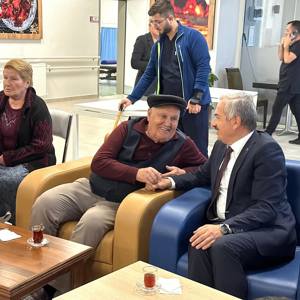 1 Ekim Dünya Yaşlılar Gününde Güldal Akşit Huzurevimize Ziyaret - fotoğraf 4