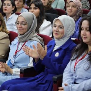 Aile ve Sosyal Hizmetler Bakanımız Göktaş, Kadınlara Yönelik Yapay Zeka ve Veri Bilimi Geliştirme Programı'nda konuştu - fotoğraf 4