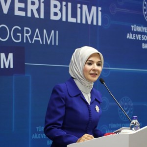 Aile ve Sosyal Hizmetler Bakanımız Göktaş, Kadınlara Yönelik Yapay Zeka ve Veri Bilimi Geliştirme Programı'nda konuştu - fotoğraf 1