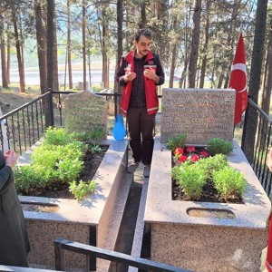 Kahraman Şehitlerimizin Hatıraları, Bizim Onurumuz - fotoğraf 1