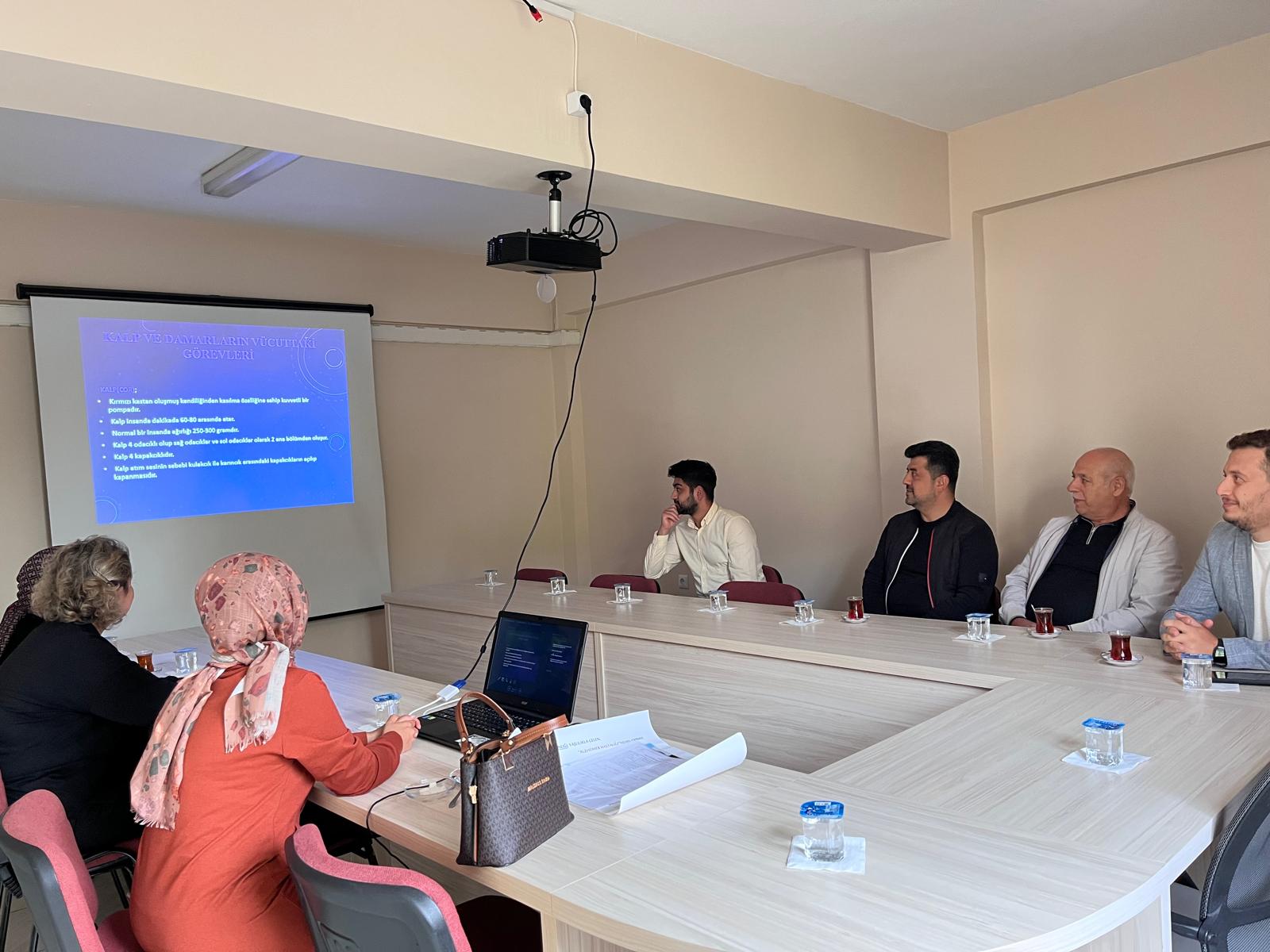 ''Alzheimer, Kalp Damar Hastalıkları ve Artrit Günü” Kapsamın Da Eğitim