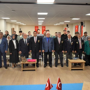 Üniversite Öğrencileri ile Kahraman Gazilerimiz Bir Araya Geldi - fotoğraf 2