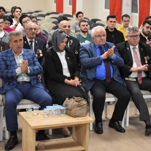Üniversite Öğrencileri ile Kahraman Gazilerimiz Bir Araya Geldi - fotoğraf 8