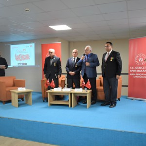 Üniversite Öğrencileri ile Kahraman Gazilerimiz Bir Araya Geldi - fotoğraf 4