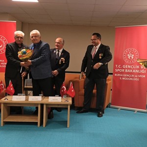 Üniversite Öğrencileri ile Kahraman Gazilerimiz Bir Araya Geldi - fotoğraf 7