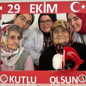 Üniversite Öğrencileri Kıymetli Büyüklerimiz İle Bir Araya Geldiler - fotoğraf 9