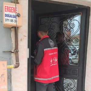Kırmızı Yelekliler Sahada, Ailelerin Yanındayız - fotoğraf 4