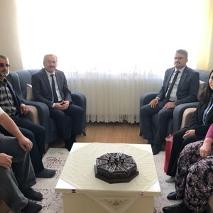 Kıymetli Şehit Yakınlarımız ve Değerli Gazilerimizi Düzenli Olarak Ziyaret Ediyoruz  - fotoğraf 1