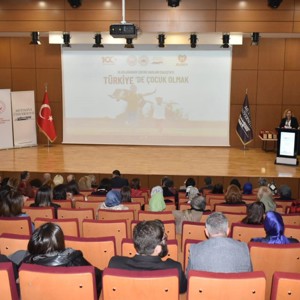 Türkiye’de Çocuk Olmak - fotoğraf 4