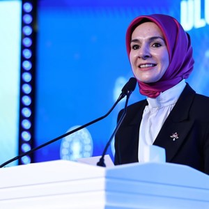Aile ve Sosyal Hizmetler Bakanımız Göktaş "Uluslararası Yapay Zeka Çağında Medya Zirvesi"nde konuştu - fotoğraf 1