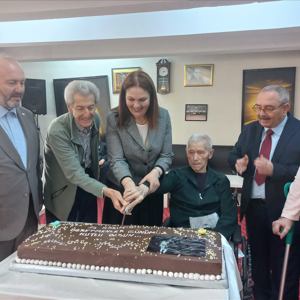 Çınarlarımızın Öğretmenler Günü Kutlandı - fotoğraf 2