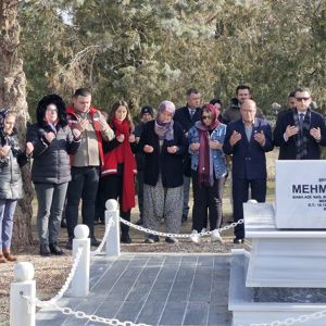 24 Kasım Öğretmenler Gününde “Şehit Öğretmenlerimiz” Mezarı Başında Anıldı - fotoğraf 3