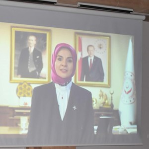 Tek Yürek Bugün Ve Her Daim Şiddetin Karşısında Biz Varız - fotoğraf 1