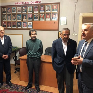 Şehit Aileleri Sosyal Yardımlaşma ve Dayanışma Derneğinde Kıbrıs Gazilerimizle Bir Araya Geldik - fotoğraf 3