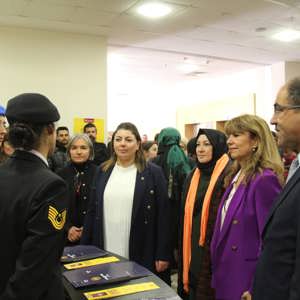 25 KASIM KADINA YÖNELİK ŞİDDETLE MÜCADELE GÜNÜ ÜNİVERSİTE STAND ETKİNLİĞİ - fotoğraf 3