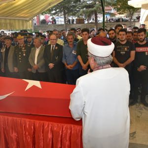 Şehit polis memuru Yücel Başpınar son yolculuğuna uğurlandı. - fotoğraf 7