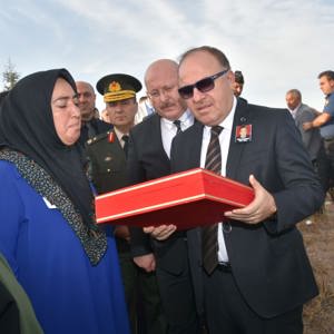 Şehit polis memuru Yücel Başpınar son yolculuğuna uğurlandı. - fotoğraf 10
