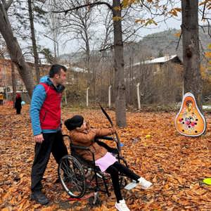 İskilip Sosyal Yardımlaşma ve Dayanışma Vakfı Engelsiz Yaşam Merkezinde “Sanat ve Spor” Etkinliği  - fotoğraf 4