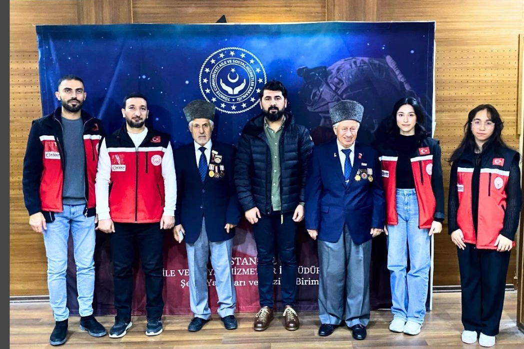  Sosyal Hizmet Merkezlerimiz tarafından ilçelerimizdeki kahraman gazilerimiz ve kıymetli şehit yakınlarımız ile buluşmalarımıza devam ediyoruz. 