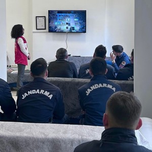 Tosya İlçe Jandarma Komutanlığı Personellerine Kadına Yönelik Şiddetle Mücadele Eğitimi - fotoğraf 1