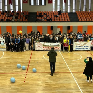 Özel Gereksinimi Olan Çocuklarımız Spor Şenliğinde Bir Araya Geldiler - fotoğraf 4