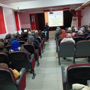 "Aile Eğitim Programı (AEP) Kapsamında Sosyal Hizmet Merkezleri Tarafından Eğitimlere devam ediliyor. - fotoğraf 1