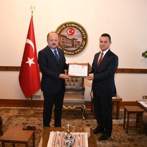 Kastamonu Üniversitesi’ne “Erişilebilirlik Belgesi” Valimiz Sayın Meftun Dallı tarafından Takdim Edildi - fotoğraf 2