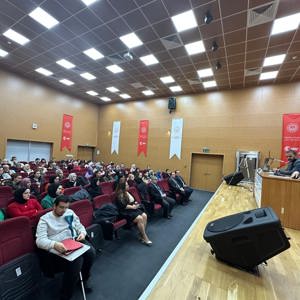 Gelenek ve Modernlik Arasında Ailenin Geleceği - fotoğraf 9