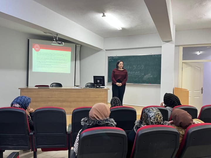  "Çocukluk ve gençlik yıllarında görünen yaygın davranış problemlerini anlamak ve başa çıkmak" Eğitimi