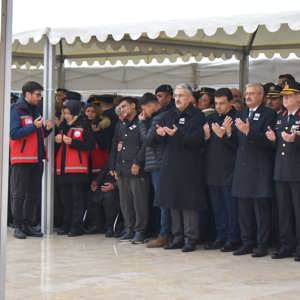 Kahraman Şehit Jandarma Uzman Çavuş Nurettin Yaşar İçin Tören Düzenlendi - fotoğraf 7