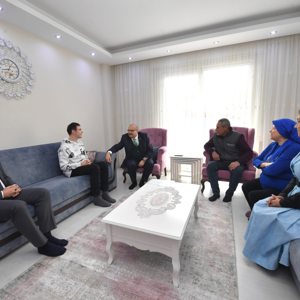 AKBULAK Ailesine Anlamlı Ziyaret  - fotoğraf 1