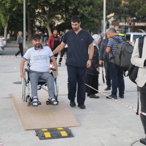 Erzincanlılar Engelli Bireylerin Yaşadığı Zorlukları Deneyimlediler - fotoğraf 13