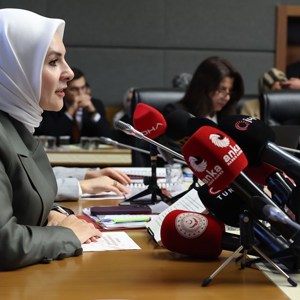 Bakanımız Göktaş, TBMM Kadına Karşı Şiddet ve Ayrımcılığın Önlenmesine Yönelik Meclis Araştırma Komisyonu'na sunum yaptı - fotoğraf 1
