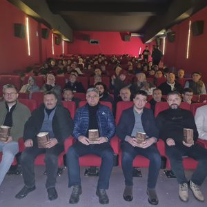 Kurumlarımızdan Hizmet Alan Kardeşlerimiz ve Büyüklerimizle Film İzlemek İçin Bir Araya Geldik - fotoğraf 2