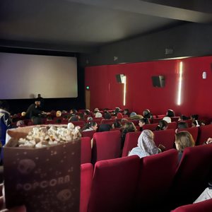 Kurumlarımızdan Hizmet Alan Kardeşlerimiz ve Büyüklerimizle Film İzlemek İçin Bir Araya Geldik - fotoğraf 3